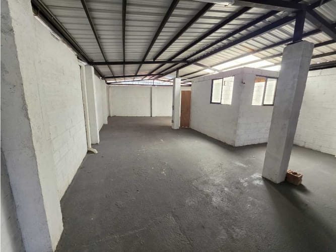 Local en arriendo en Estacion Villa, Medellín, 190 m² · foto 7 de 8