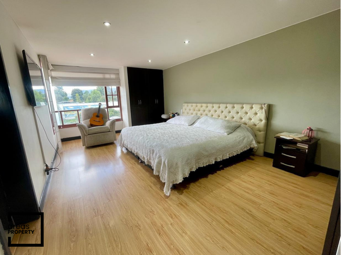 Casa de 4 alcobas en venta en San Jose De Bavaria, Bogotá, 260 m² · foto 4 de 14