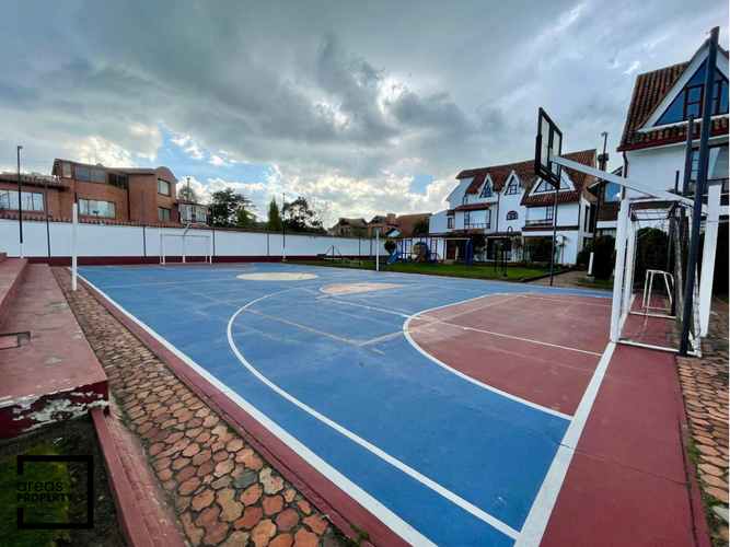 Casa de 4 alcobas en venta en San Jose De Bavaria, Bogotá, 260 m² · foto 11 de 14