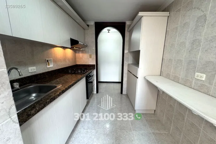 Apartamento de 3 alcobas en arriendo en Loma De Los Bernal, Medellín, 80 m² · foto 9 de 24