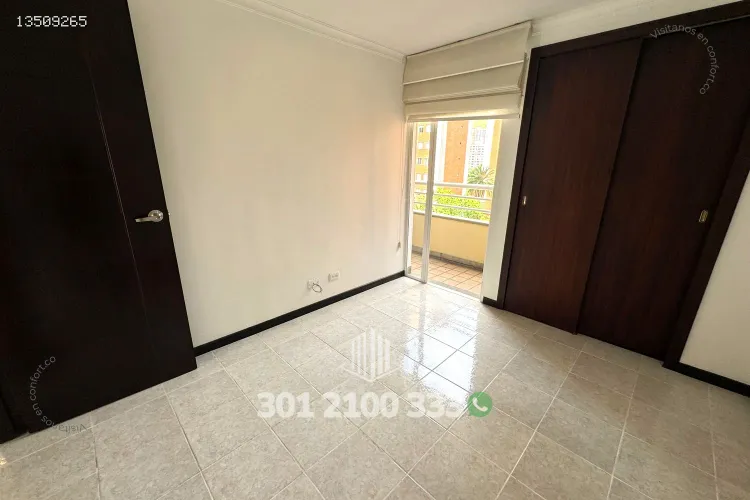 Apartamento de 3 alcobas en arriendo en Loma De Los Bernal, Medellín, 80 m² · foto 17 de 24