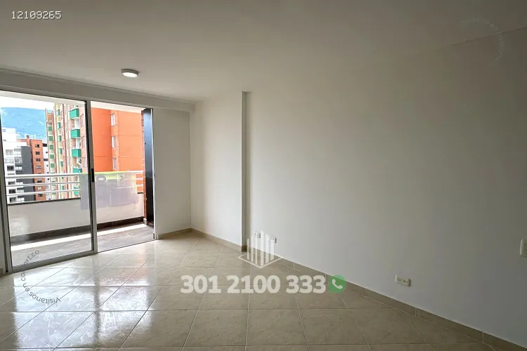 Apartamento de 3 alcobas en arriendo en Loma De Los Bernal, Medellín, 78 m² · foto 2 de 24