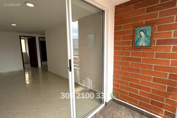Apartamento de 3 alcobas en arriendo en Loma De Los Bernal, Medellín, 78 m² · foto 7 de 24