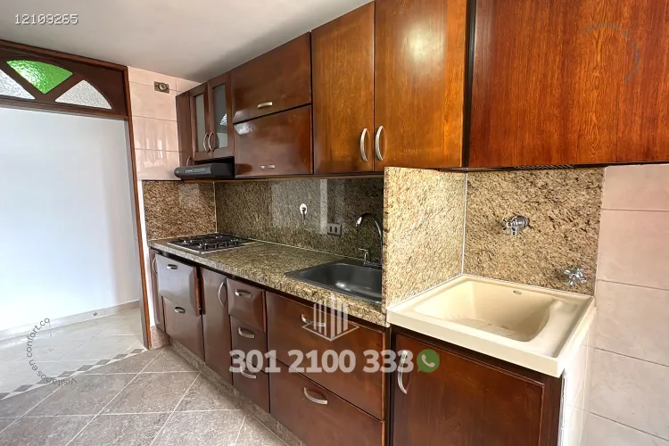 Apartamento de 3 alcobas en arriendo en Loma De Los Bernal, Medellín, 78 m² · foto 9 de 24