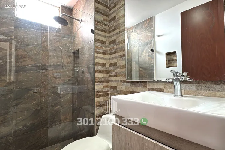 Apartamento de 3 alcobas en arriendo en Loma De Los Bernal, Medellín, 78 m² · foto 12 de 24