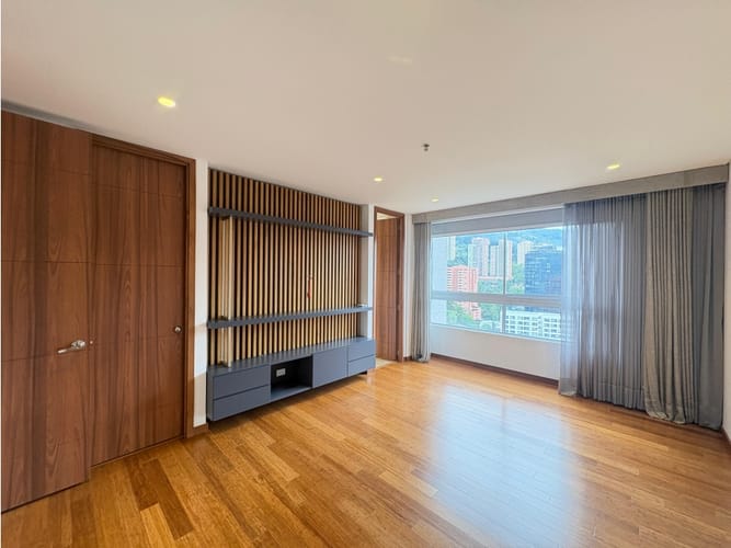 Apartamento de 4 alcobas en arriendo en El Poblado, Medellín, 200 m² · foto 11 de 22