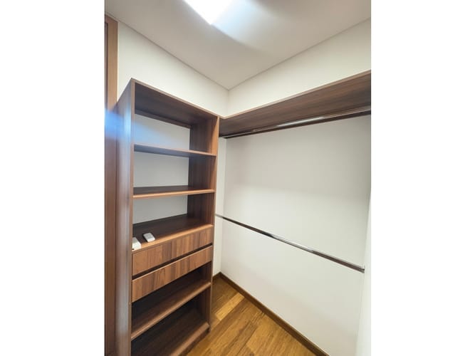 Apartamento de 4 alcobas en arriendo en El Poblado, Medellín, 200 m² · foto 21 de 22