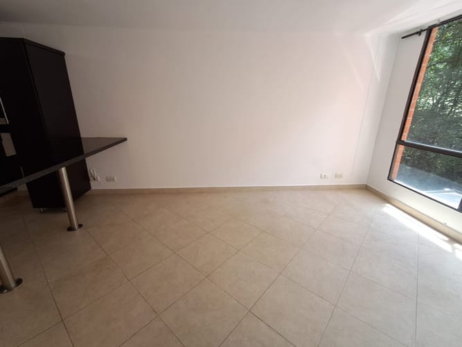 Apartamento de 1 alcoba en arriendo en Las Lomas, Medellín, 45 m² · foto 2 de 15