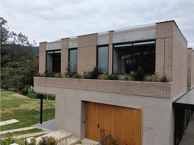Casa de 3 alcobas en venta en Altos Del Escobero, El Retiro, 242 m² · foto 2 de 24