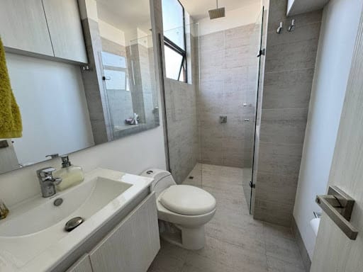 Apartamento de 3 alcobas en venta en Las Lomas No.1, Medellín, 162 m² · foto 8 de 21