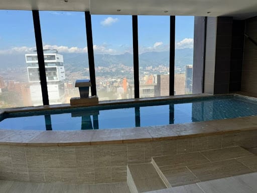 Apartamento de 3 alcobas en venta en Las Lomas No.1, Medellín, 162 m² · foto 20 de 21