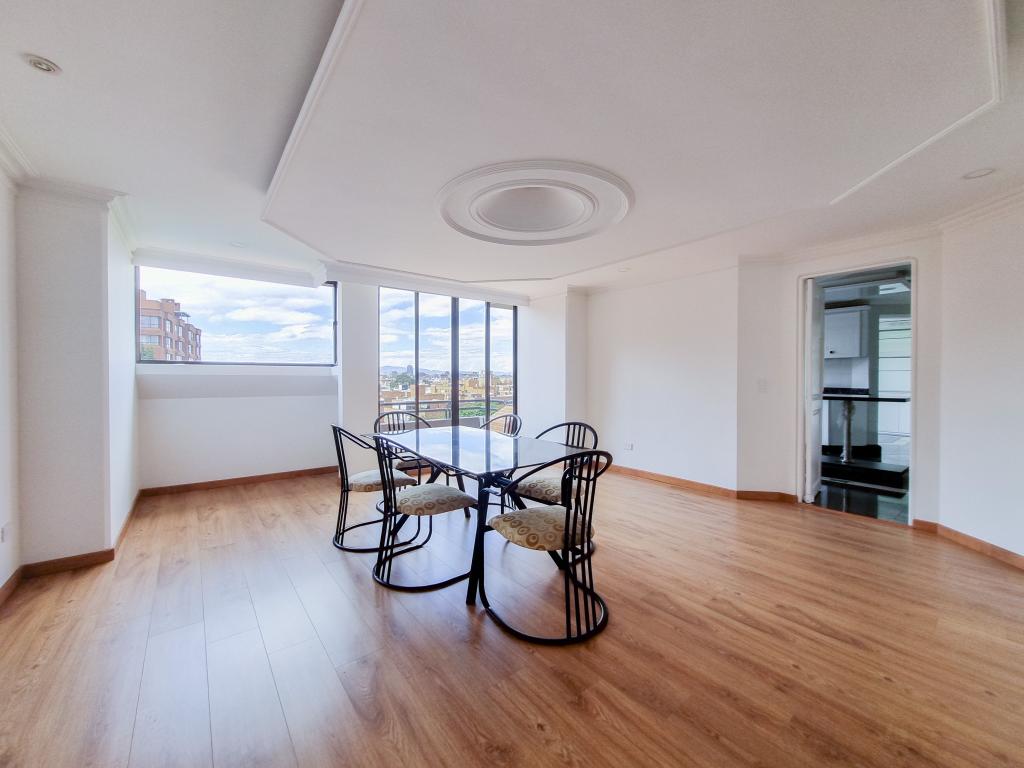 Apartamento en venta en Santa Barbara Central, Bogotá · foto 8 de 24