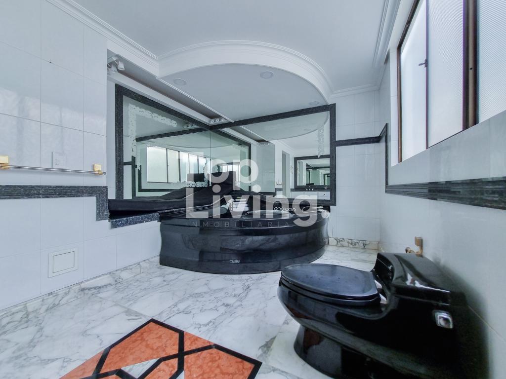Apartamento en venta en Santa Barbara Central, Bogotá · foto 21 de 24