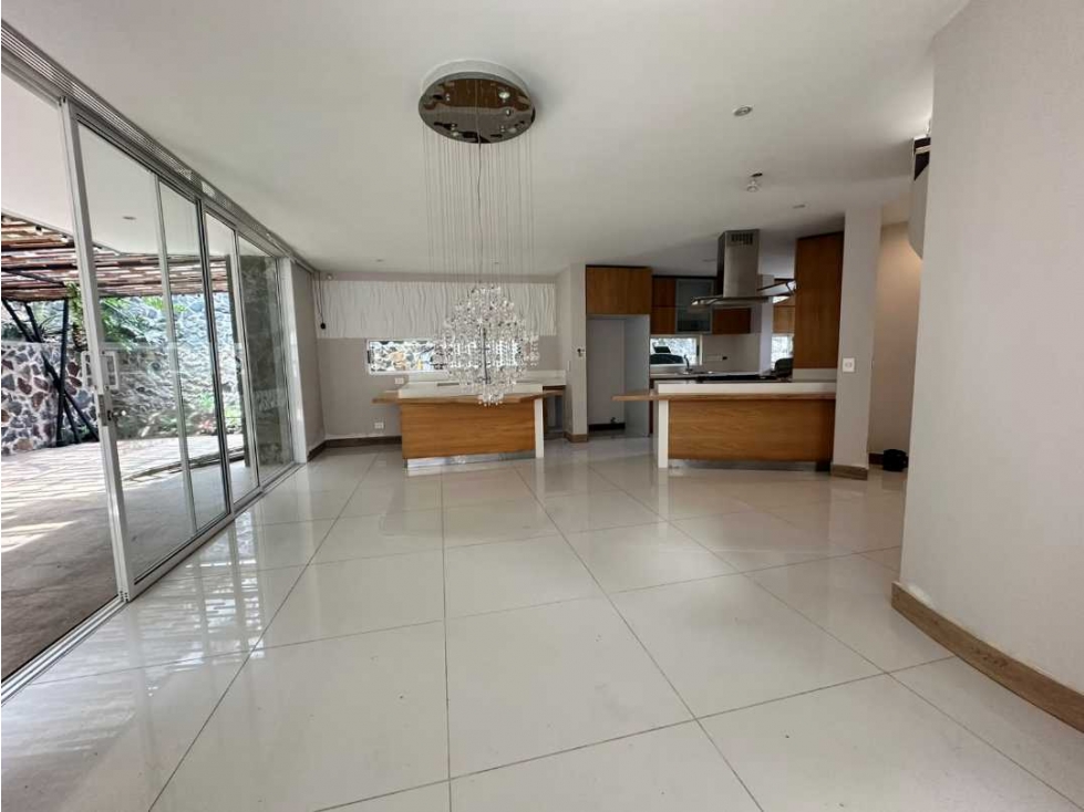 Casa en Arriendo en Loma de las brujas, Envigado