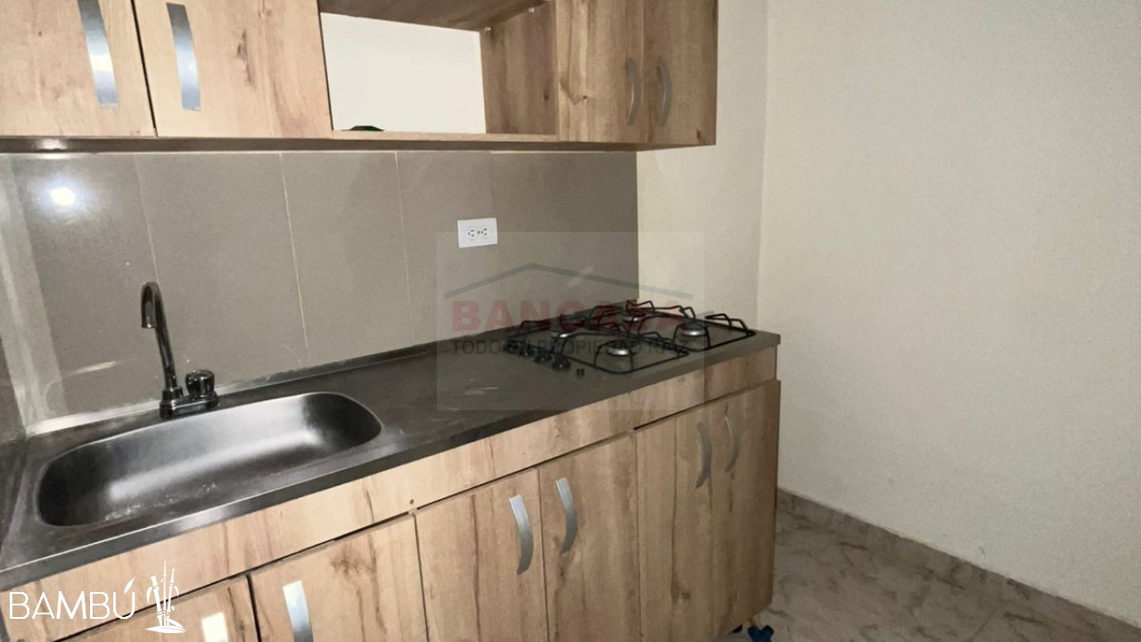 Studio for rent in Manrique Central, Medellín