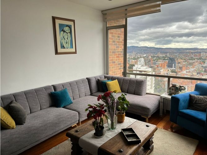 Apartamento de 4 alcobas en venta en Chico, Bogotá, 170 m² · foto 2 de 17