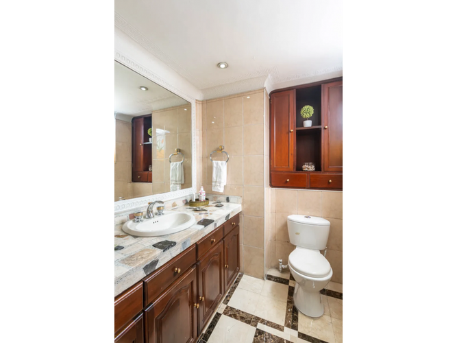 Apartamento de 4 alcobas en venta en Escuela De Infanteria, Bogotá, 224 m² · foto 11 de 24