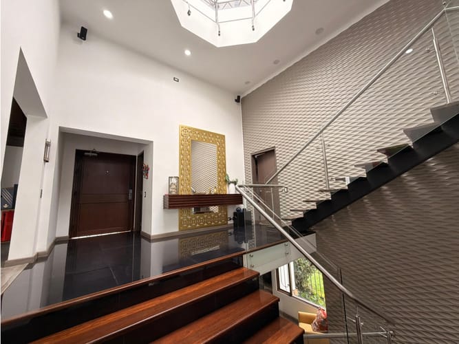 Casa de 3 alcobas en venta en Gratamira, Bogotá, 300 m² · foto 5 de 24