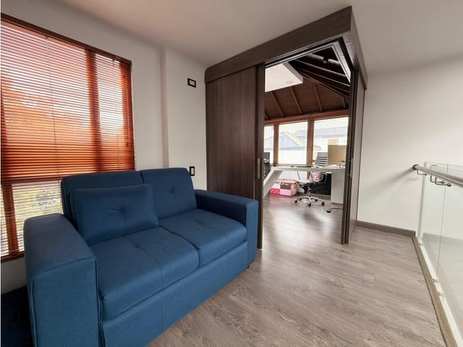 Casa de 3 alcobas en venta en Gratamira, Bogotá, 300 m² · foto 9 de 24