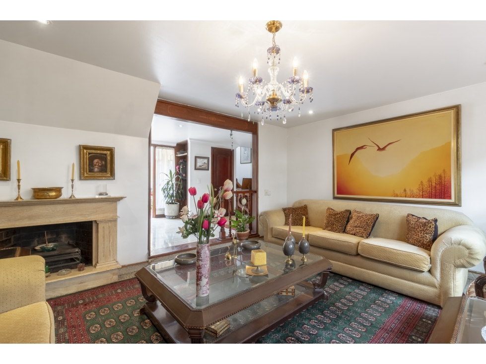 Casa en venta en La Carolina, Bogotá · foto 3 de 24