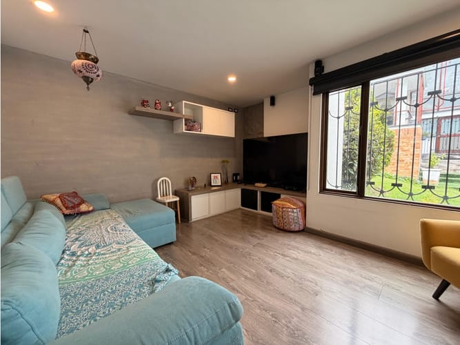 Casa de 3 alcobas en venta en Gratamira, Bogotá, 300 m² · foto 16 de 24