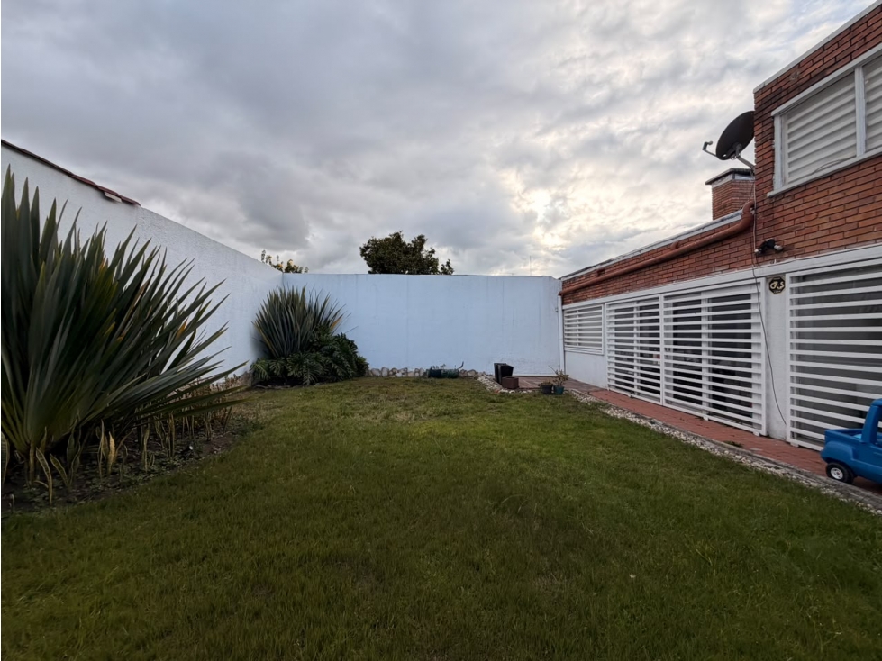 Casa en venta en Niza, Bogotá · foto 3 de 18