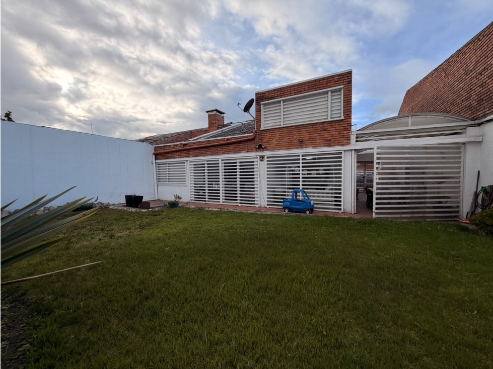 Casa en venta en Niza, Bogotá · foto 4 de 18