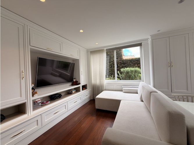 Casa de 5 alcobas en venta en Cerros De Niza, Bogotá, 410 m² · foto 7 de 24