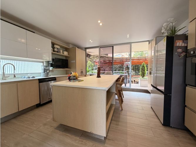 Casa de 5 alcobas en venta en Cerros De Niza, Bogotá, 410 m² · foto 18 de 24