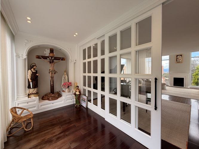 Casa de 5 alcobas en venta en Cerros De Niza, Bogotá, 410 m² · foto 23 de 24