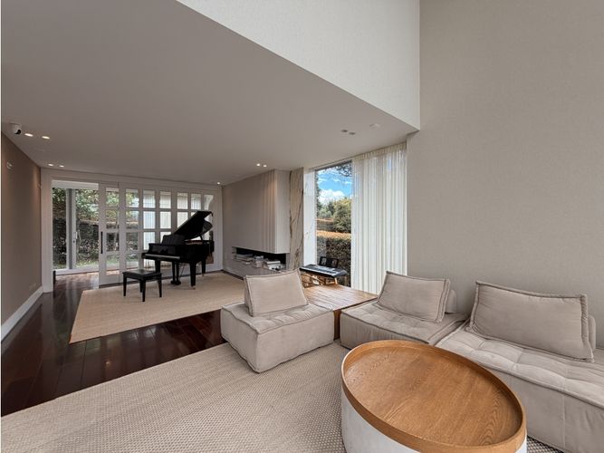 Casa de 5 alcobas en venta en Cerros De Niza, Bogotá, 410 m² · foto 24 de 24