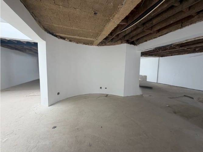 Casa en venta en La Magdalena, Bogotá, 403 m² · foto 7 de 12