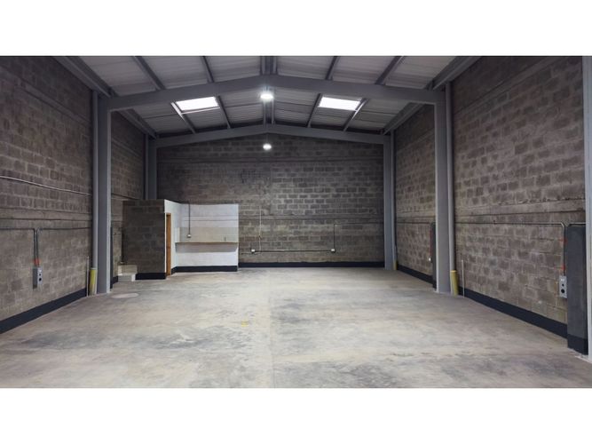 Bodega en arriendo en Calle Larga, Sabaneta, 200 m² · foto 3 de 9