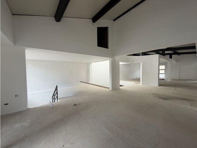 Casa en venta en La Magdalena, Bogotá, 403 m² · foto 10 de 12