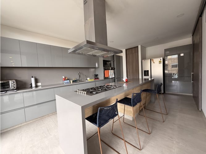 Apartamento de 4 alcobas en venta en Bella Suiza, Bogotá, 313 m² · foto 7 de 21