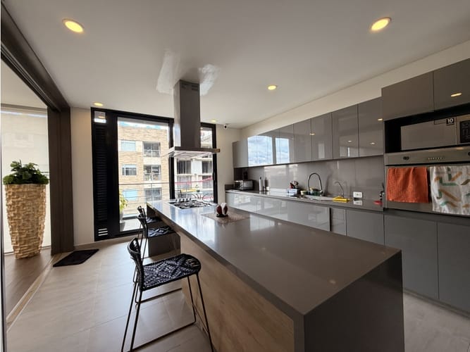 Apartamento de 4 alcobas en venta en Bella Suiza, Bogotá, 313 m² · foto 9 de 21