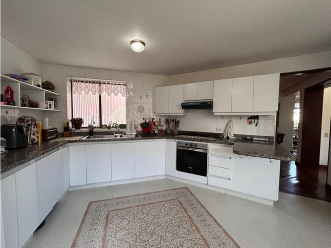 Casa de 4 alcobas en venta en San Jose De Bavaria, Bogotá, 420 m² · foto 8 de 24