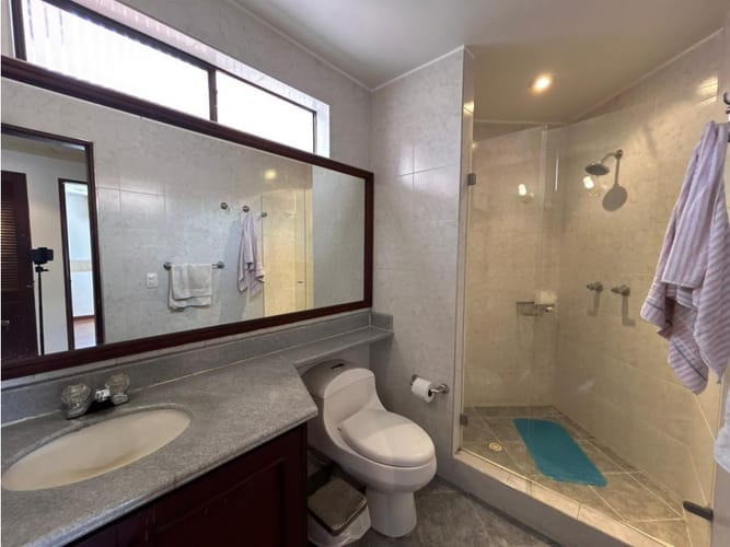 Casa de 4 alcobas en venta en San Jose De Bavaria, Bogotá, 420 m² · foto 21 de 24