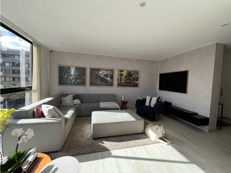 Apartamento en venta en Country Club, Bogotá · foto 2 de 24