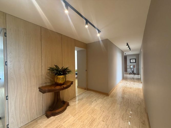Apartamento de 3 alcobas en venta en El Poblado, Medellín, 210 m² · foto 18 de 24