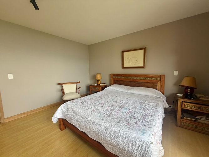 Apartamento de 3 alcobas en venta en El Poblado, Medellín, 210 m² · foto 9 de 24