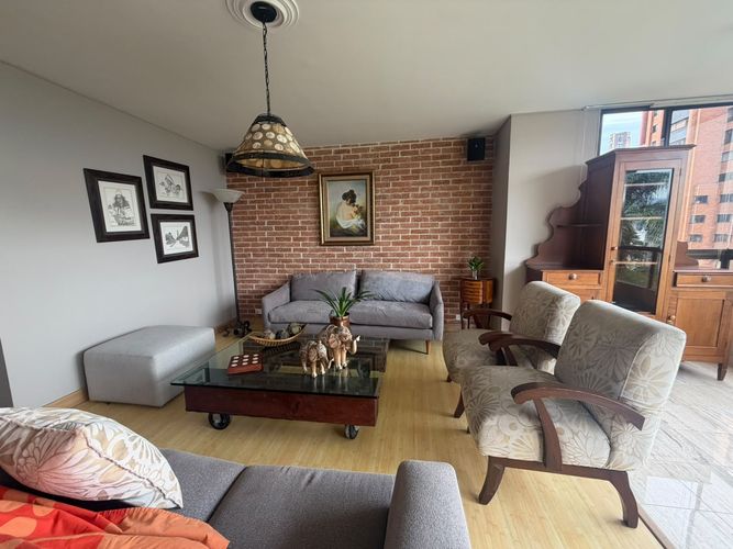 Apartamento de 3 alcobas en venta en El Poblado, Medellín, 210 m² · foto 3 de 24