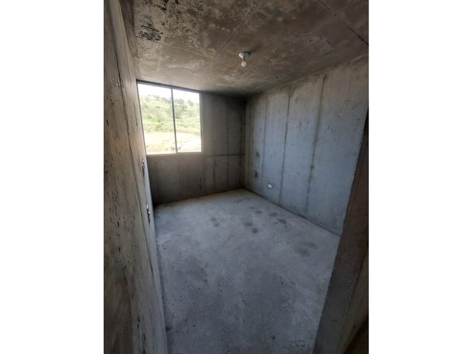 Apartamento de 3 alcobas en venta en Guabinas, Yumbo, 75 m² · foto 10 de 16