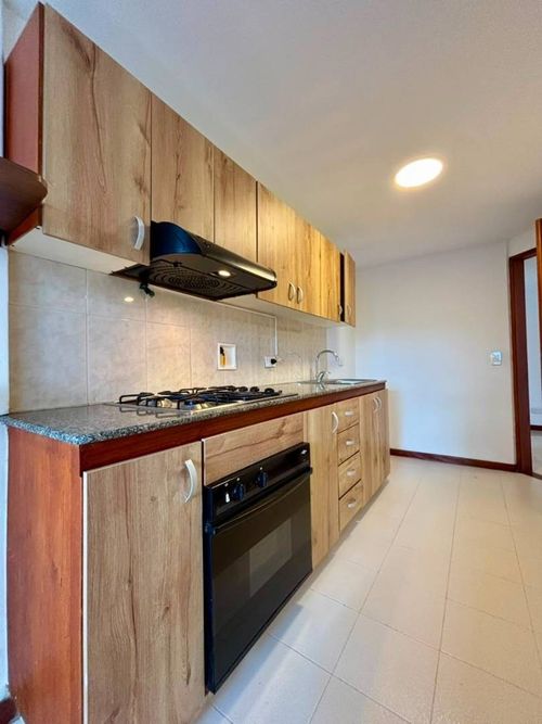 Apartamento de 2 alcobas en arriendo en Loma Del Campestre, Medellín, 75 m² · foto 5 de 15