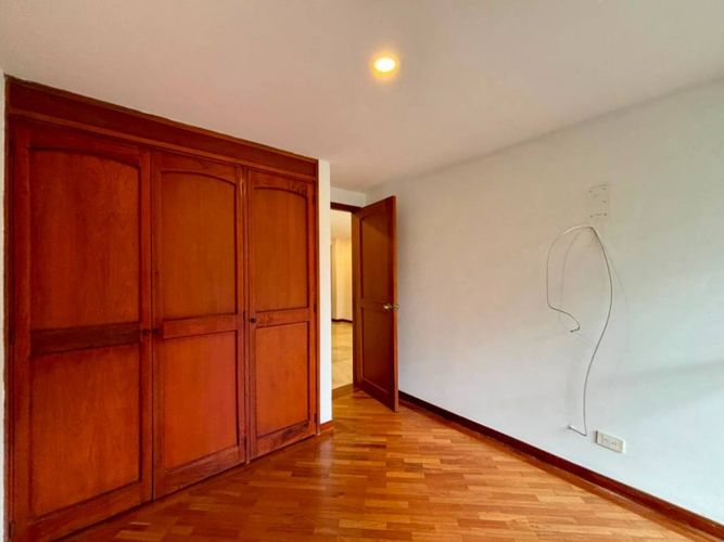 Apartamento de 2 alcobas en arriendo en Loma Del Campestre, Medellín, 75 m² · foto 8 de 15