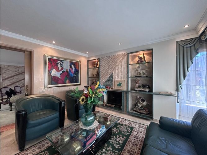 Apartamento de 5 alcobas en venta en La Carolina, Bogotá, 460 m² · foto 7 de 24