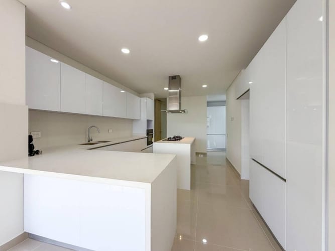 Apartamento de 3 alcobas en venta en Lagos Del Cacique, Bucaramanga, 186 m² · foto 2 de 17