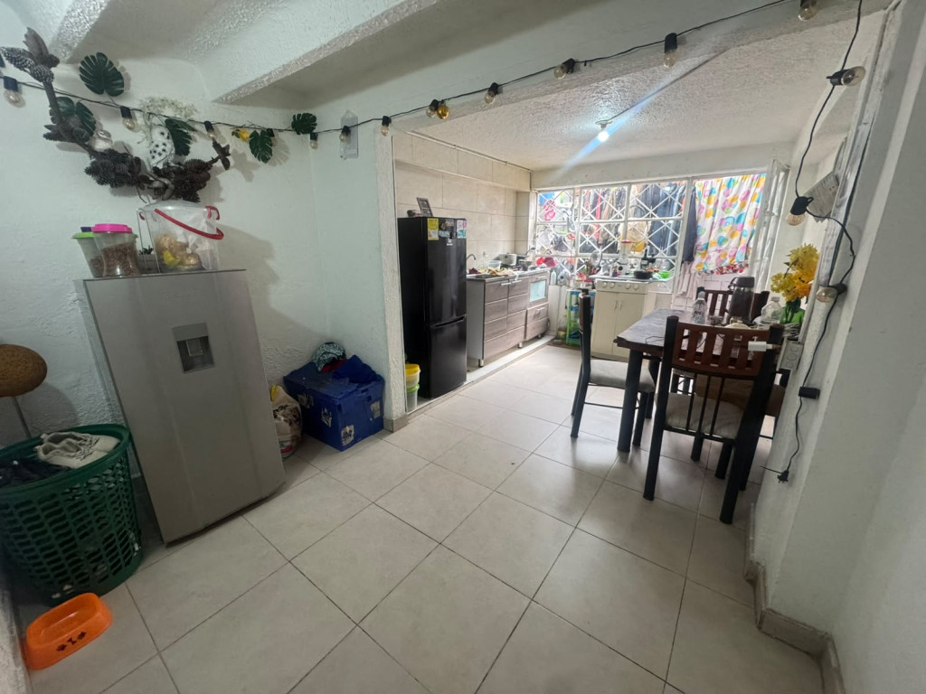 Casa en venta en Villa De Los Sauces, Bogotá · foto 4 de 12