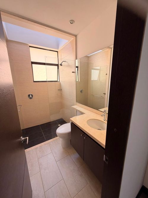 Casa de 5 alcobas en arriendo en La Dorada, Chía, 253 m² · foto 12 de 20