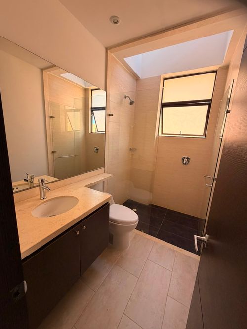 Casa de 5 alcobas en arriendo en La Dorada, Chía, 253 m² · foto 15 de 20
